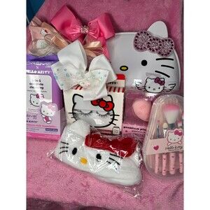 Brand New! 10 Ten Piece Hello Kitty Beauty Make-Up Bundle Lot BNIB NWT NIB BNWT